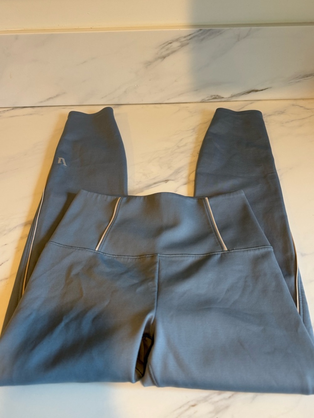 Vuori blue leggings